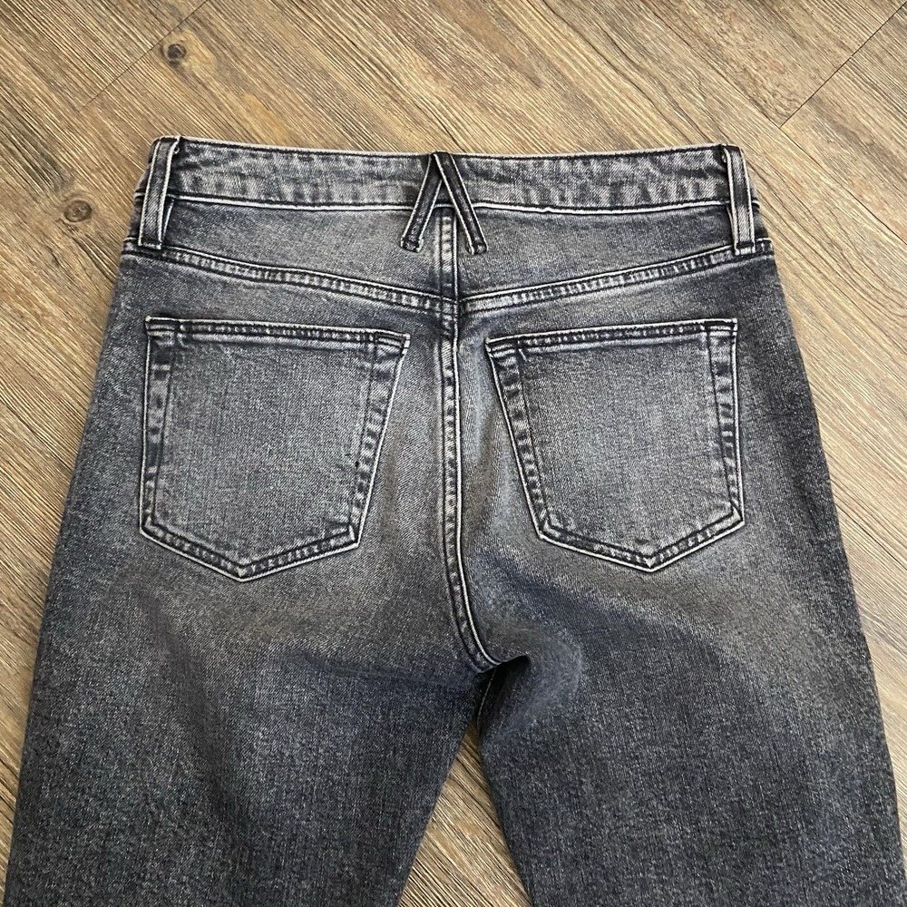 SLVRLAKE Lou Lou Slim Straight Jeans In River‎ Moon Grey Wash Size 26 - Picture 8 of 9